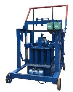 Goede handmachine voor holle blokconcrete bakstenen Op verzoek van klant
