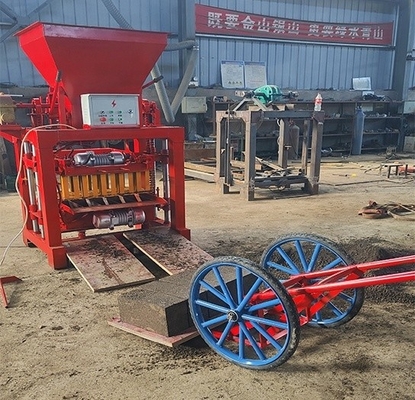 Aanpassing Direct Interlocking Block Machine voor Automatische klei bakstenen gieten op goede