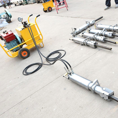 Ervaar de kracht van het splitsen van rotsen met de Splitsing Wedge Machine