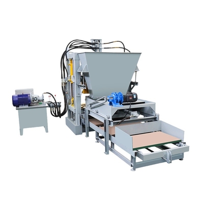 Home 75KN Trilling Kleine Mini Handmatige Cement Hollow Diesel Brick Makers in Oeganda