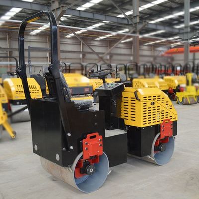 Compact 9hp Ride-on Double Drum Vibratory Roller Compactor voor kleine wegprojecten