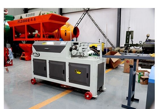 Geel 2-6 mm staalstaaf rechtmaker en snijmachine voor bouwmaterialen winkels met materialen