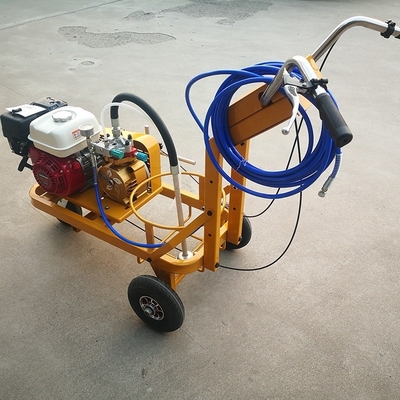 Verfmachine voor het markeren van de weg met een automatische spuitfunctie