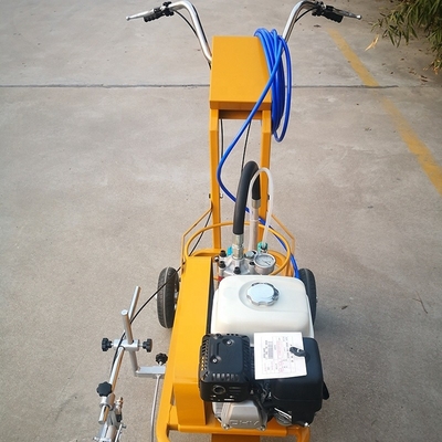 Gepersonaliseerde kleur hand push koud sproeien weglijn markering machine met gaslijn motor