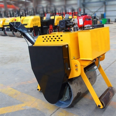 Ga achter de hydraulische dubbele drum wegroller voor gladde asfalt en grond compactering